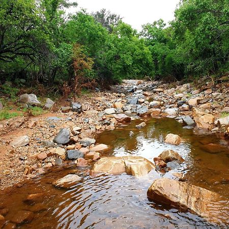 66 Sharalumbi Wildlife Estate Lägenhet Lydenburg Rum bild